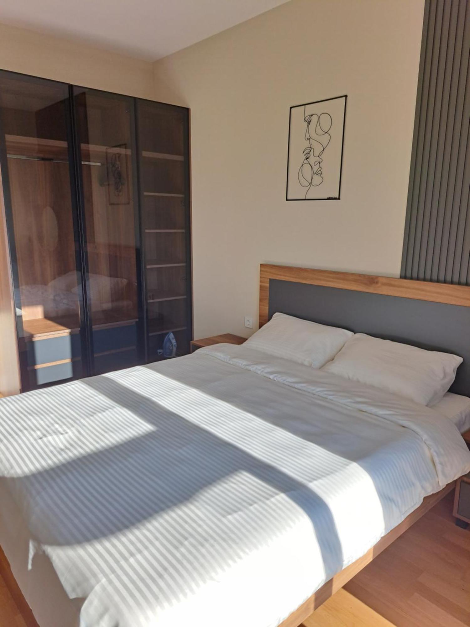 Divine 69 Luxury Apartment, Skopje City - Center, Diamond Residences, Free Parking Buitenkant foto